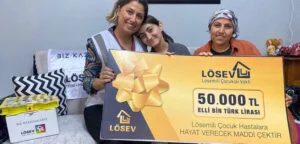 LÖSEV’den 50 bin liralık yardım çeki