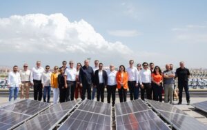 Mercedes’in Aksaray Kamyon Fabrikası’nda Güneş Enerjisi Santrali faaliyete geçti