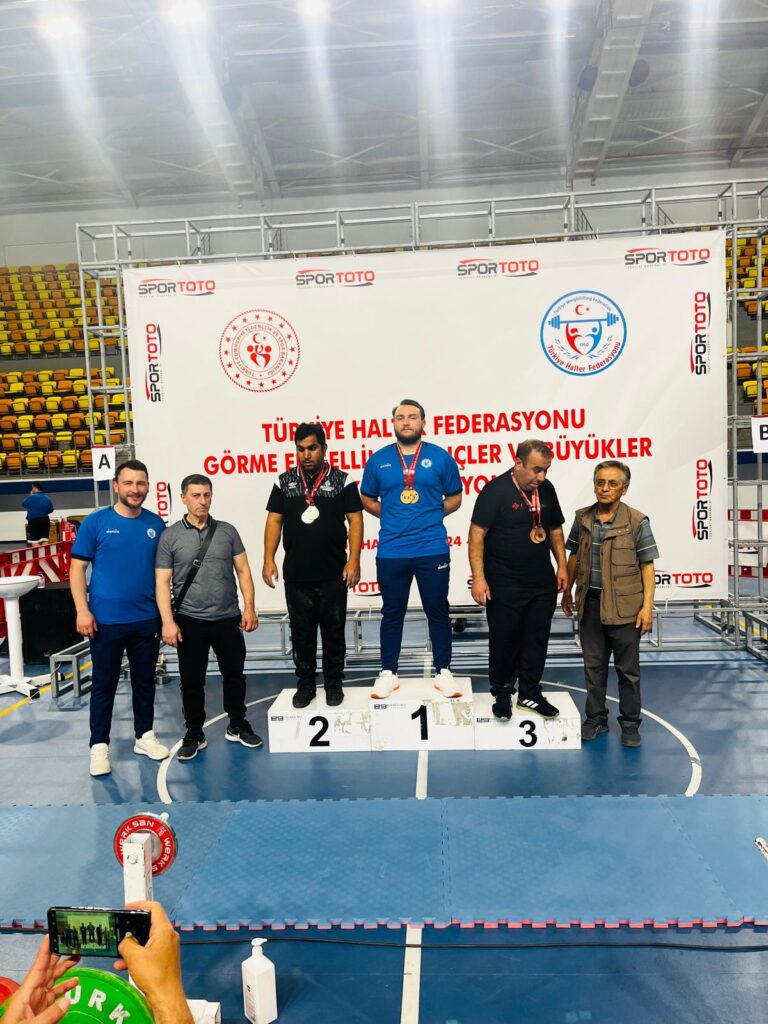 Bayburt Üniversitesi, Halterde Altın Madalyaları Türkiye Rekorlarıyla Kazandı