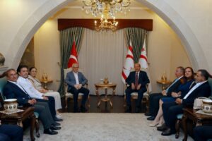 Cumhurbaşkanı Tatar, Kıbrıs Türk Sanayi Odasını kabul etti