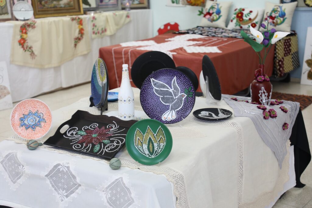 Düzova Köy Kadın Kursu’nun yılsonu sergisi açıldı