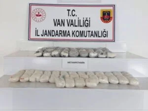 Uyutucu geçit yok; 911 kilogram uyuşturucu ele geçirildi