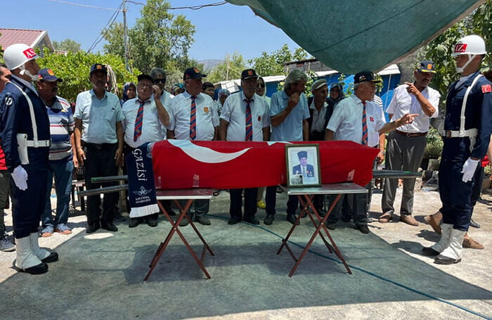 Kore Gazisi Dualarla Toprağa Verildi