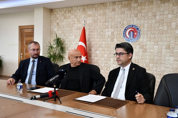 ÇOMÜ’de mükemmeliyet merkezi kurulmasına ilişkin protokol imzalandı