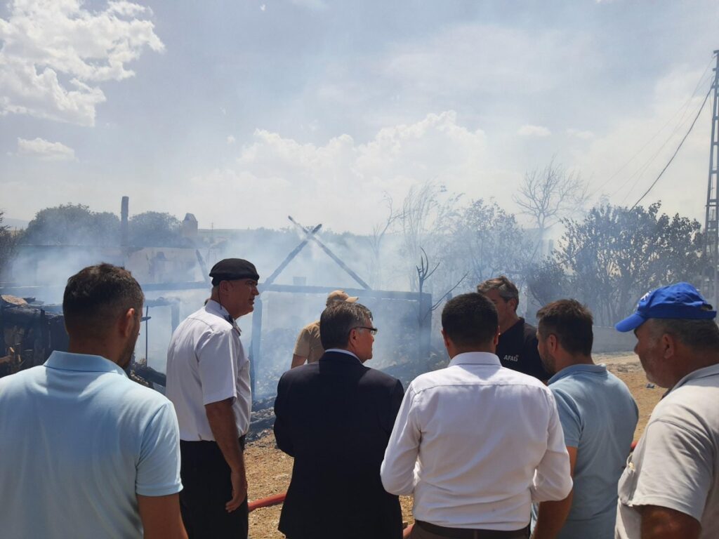 Sinop’ta çıkan yangında 6 ev küle döndü