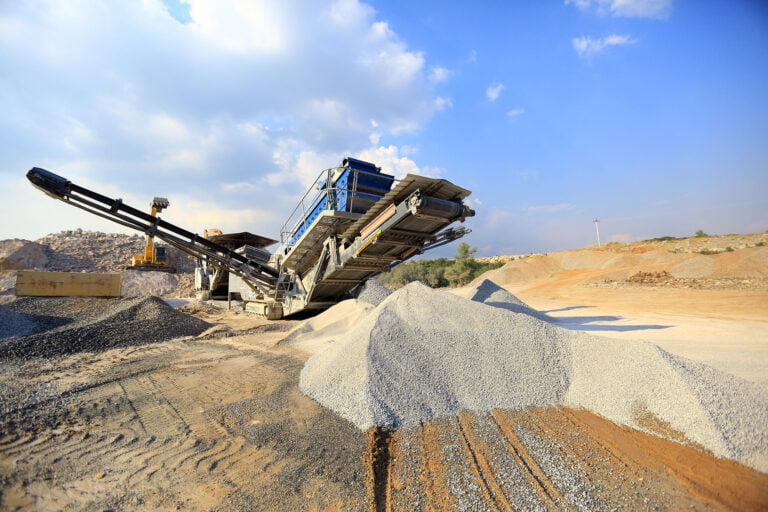 541 Futbol sahası büyüklüğünde hafriyat bertaraf edildi