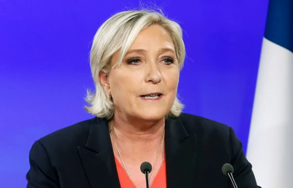 Fransız seçimlerinde aşırı sağcı Ulusal Birlik Partisi önde 