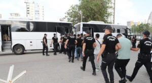 Antalya’da bahis çetesine operasyon