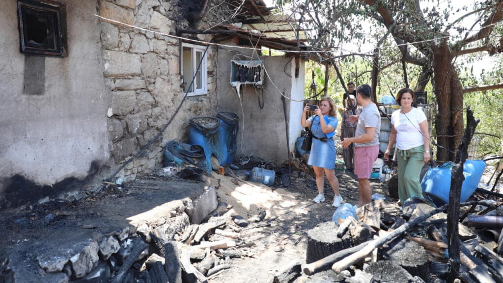 Yumaklar Mahallesi’nde yangın sonrası hasar tespit çalışması yapıldı