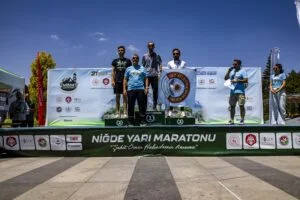 Niğde Yarı Maratonu, Şehit Ömer Halisdemir anısına koşuldu