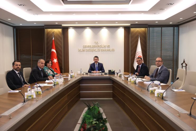 Cennet vatanımızın havasını, suyunu, toprağını korumakta kararlıyız