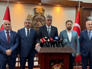 Aile hekimlikleri ve sağlıklı yaşam merkezlerini güçlendireceğiz