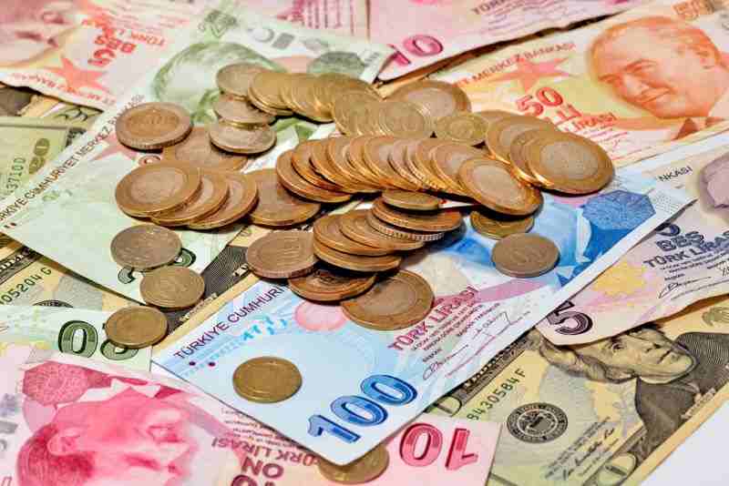 Merkez Bankası döviz alımlarını azaltarak rezervlerini artırdı