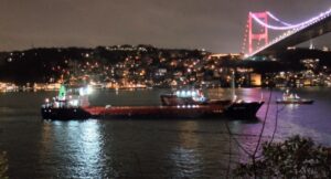 İstanbul Boğazı’nda alarm; geçişler durduruldu