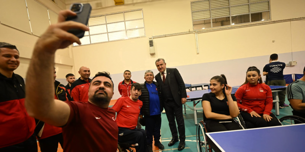 Gurur dolu yolculuğun parçası olan sporcularımıza başarılar diliyorum