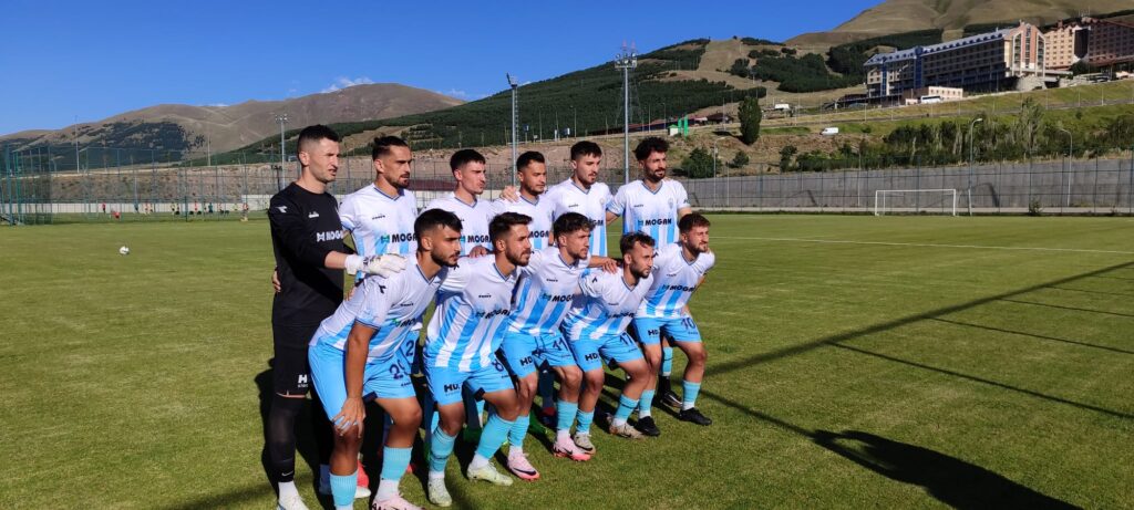 Pazarspor Erzurum’daki kampını tamamlayıp ilçeye döndü