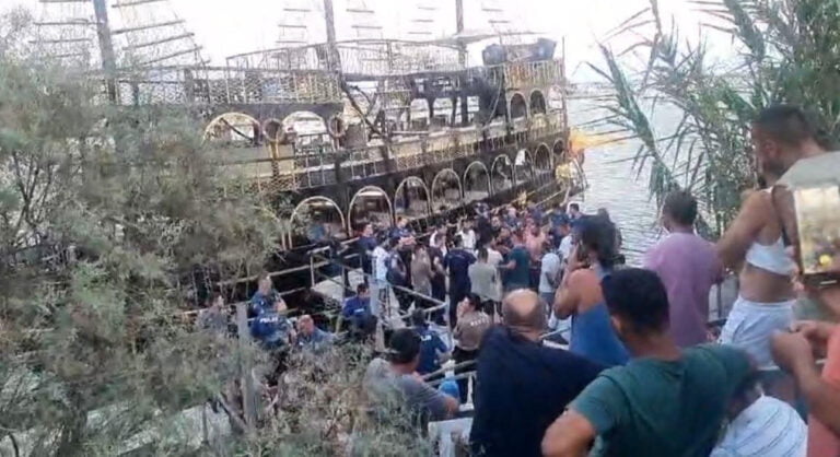 Antalya’da tur teknesi gerginliği