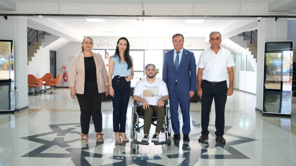 KKTC Cumhurbaşkanlığı Engelliler Komitesi Başkanı Ahmet Akdeniz, KAÜ’yü ziyaret etti