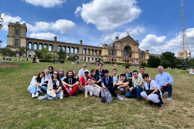 Diyanet’e bağlı vakıflardan İngiltere’de dil kampı