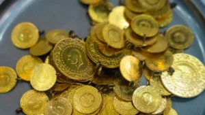 Fed’in faiz indirimi beklentisi altın fiyatlarını zirveye taşıdı