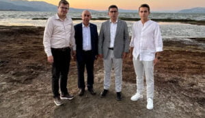 ‘Eğirdir gölünü sinekler kapladı ve koku şehre yayıldı’