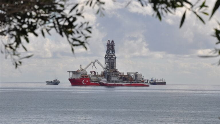 Abdülhamid Han sondaj gemisi yeni görevine başladı
