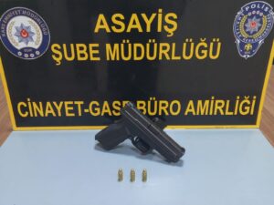 Kars’ta yapılan uygulamalarda çok sayıda silah ele geçirildi