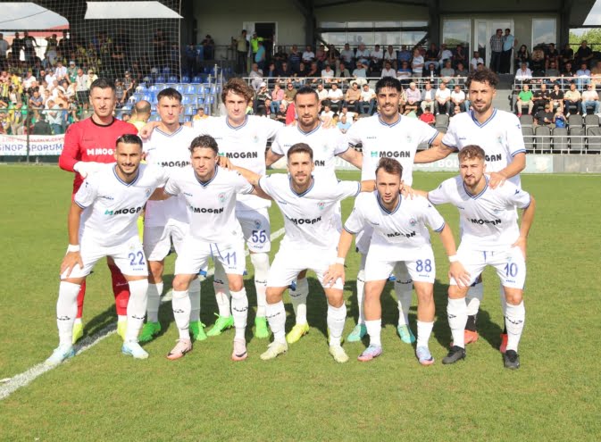 Pazarspor kendi sahasında berabere kaldı