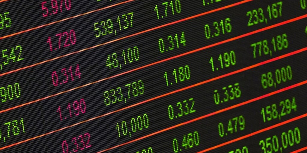 BIST100 haftanın son gününde pozitif kapattı