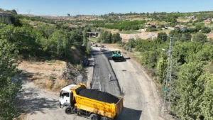 Malatya’da Şahnahan mahallesindeki yol yenileniyor