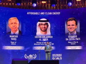 Mansur Yavaş, “Yeşil Enerji Ödülü’nü aldı