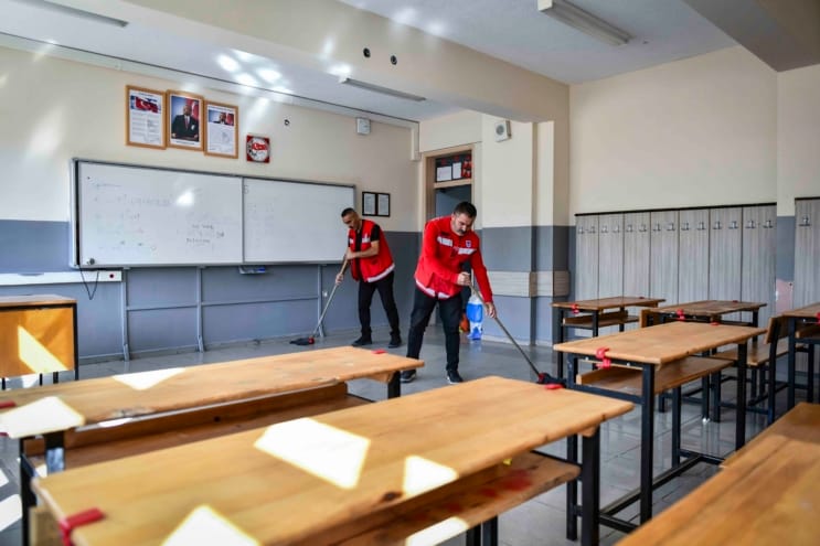 Ankara Büyükşehir Belediyesi 48 okulu daha temizledi