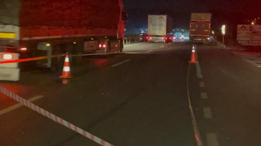 Tıra Arkadan Çarpan Motosikletin 18 Yaşındaki Sürücüsü Öldü