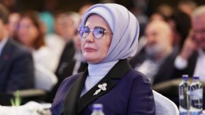 Emine Erdoğan’dan, Paralimpik Oyunları’nda mücadele eden milli sporculara kutlama mesajı