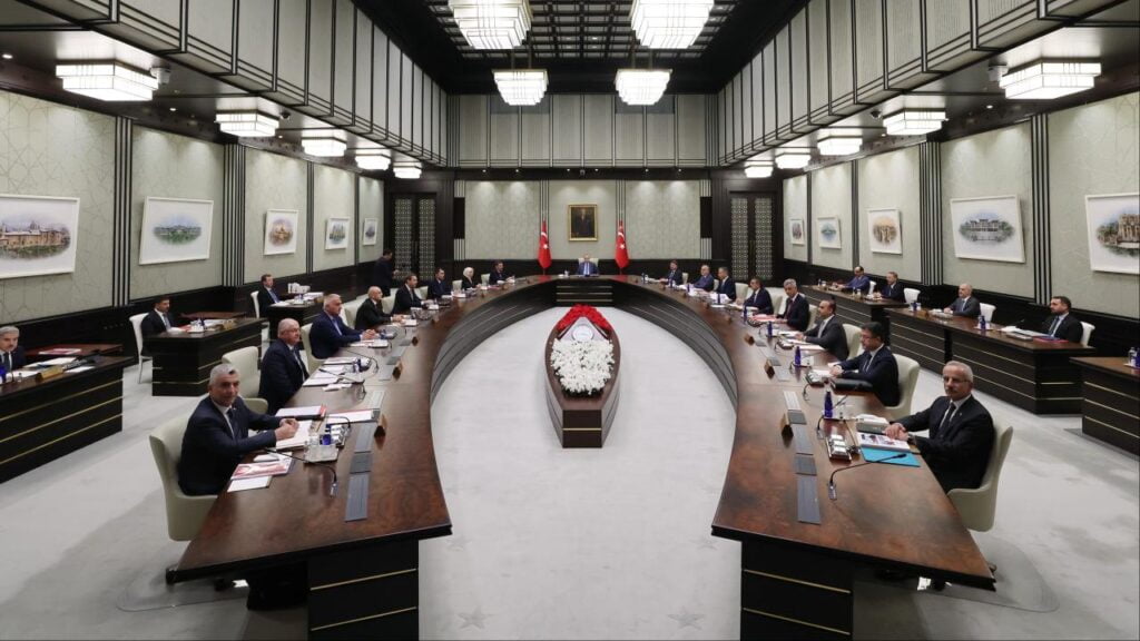 Kabine bugün toplanıyor: Masadaki gündem maddeleri