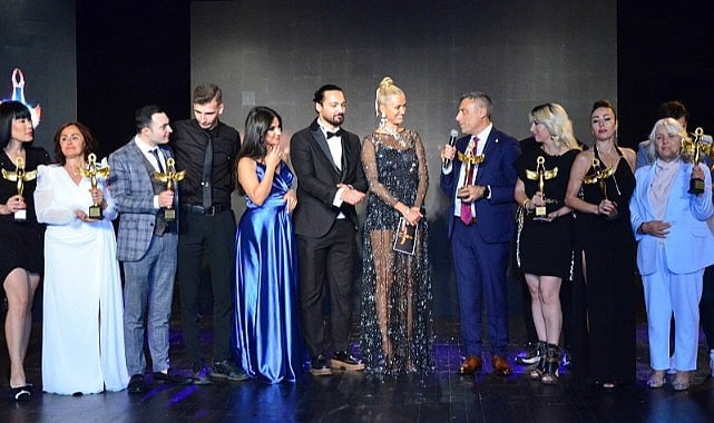 Öztürk Yılmaz, “2024 yılının en başarılı siyasetçisi” seçildi