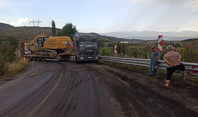 Posof’un kapısı var yolu yok