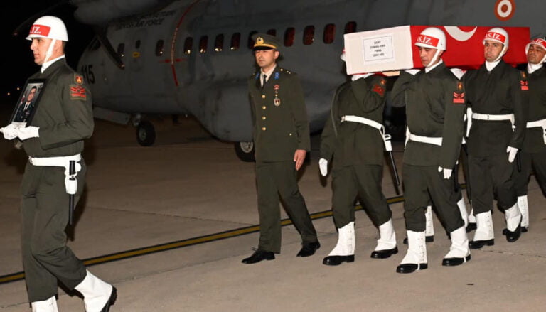 Şehit Binbaşı Osman Ayan, son yolculuğuna uğurlanıyor