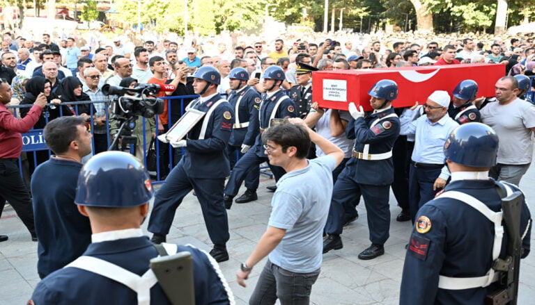 Ispartalı şehit son yolculuğuna uğurlandı