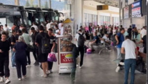 Isparta’da terhis olan askerler otogarı doldurdu