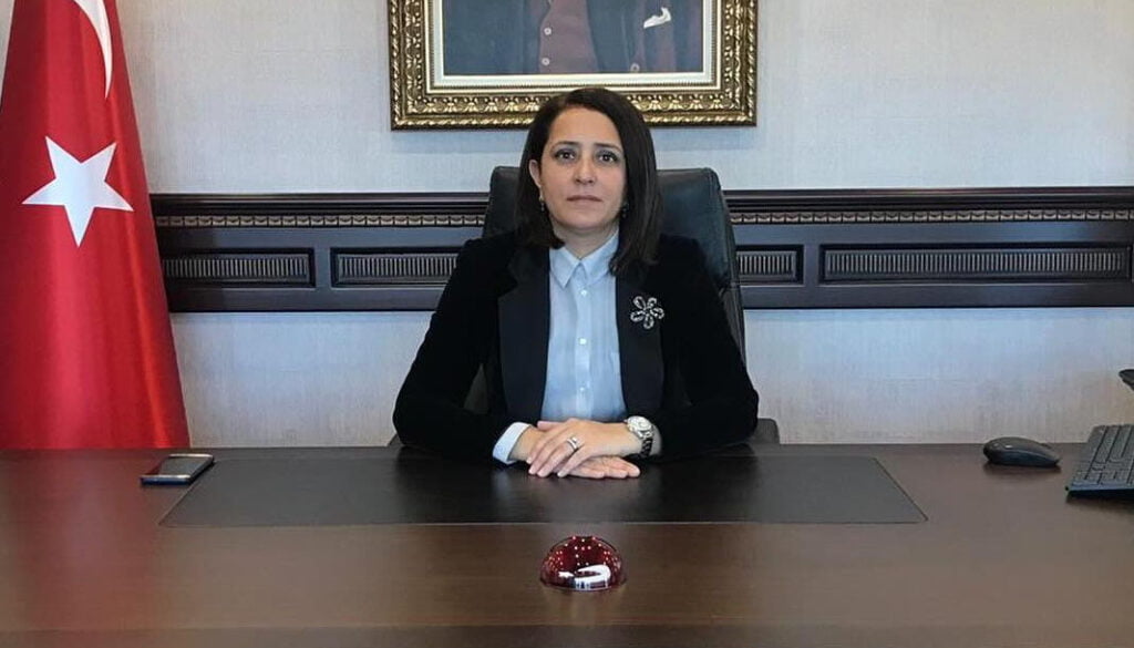 Burdur’a ilk kadın vali atandı