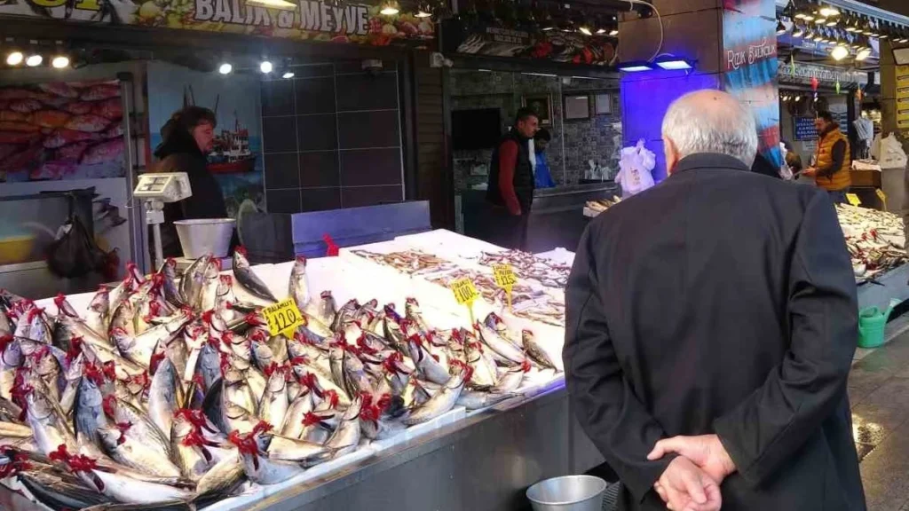 Soğuk hava balıkçıları vurdu