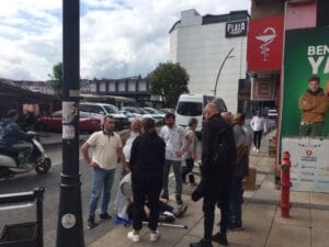 Engelli vatandaş kaldırım taşına takılıp yaralandı