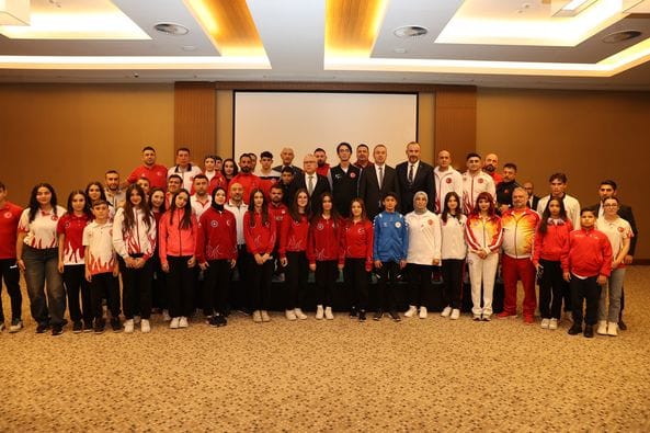 Sivas’ta Zirvedeki Yiğidolar ödül töreni düzenlendi
