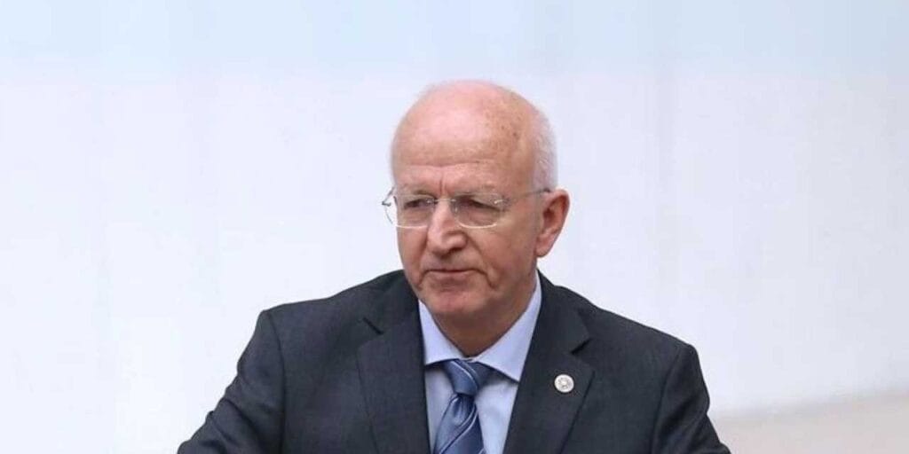 İbrahim Kaboğlu’ndan Anayasa tartışmalarına yanıt: “İlk dört madde değiştirilemez”