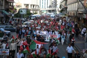 Rize’de Filistin’e destek yürüyüşü yapıldı