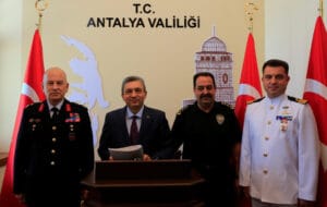 Antalya Valisi Hulusi Şahin’den ‘Kadına şiddet’ vurgusu