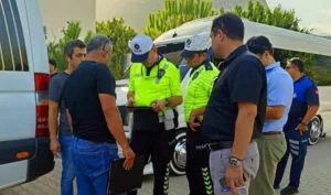 Kemer’de servis denetimleri sürüyor