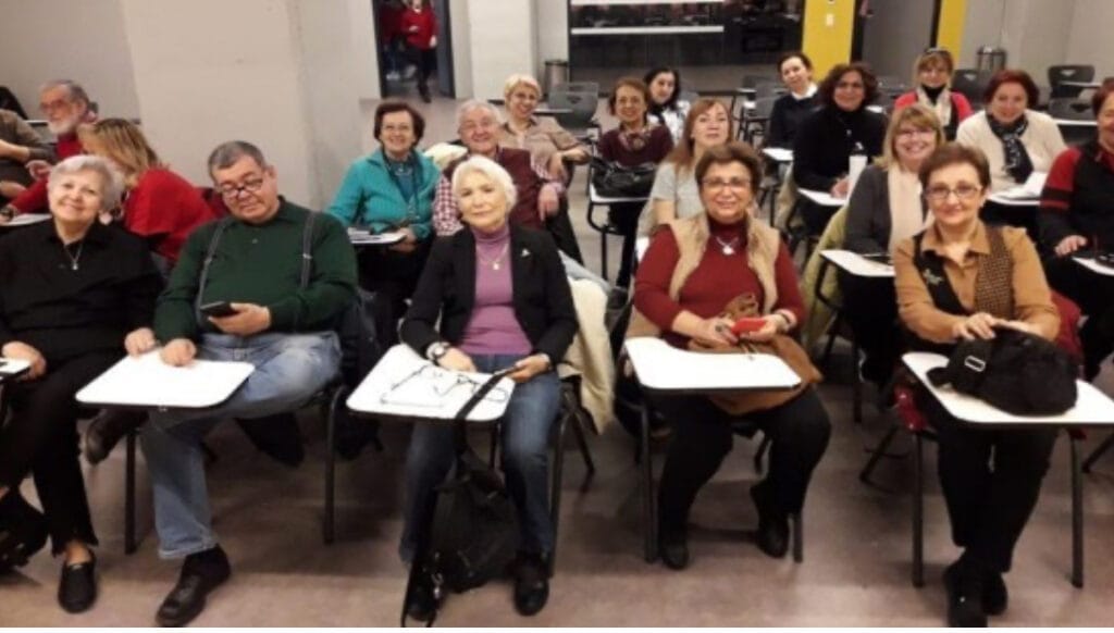 Antalya Aü’nün 60 yaş üstü üniversite öğrencileri