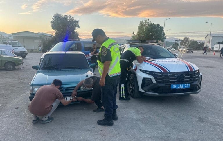 Antalya’da drift meraklısı tamircinin ‘plaka kurnazlığı’